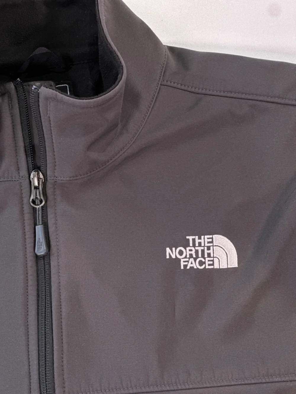 The North Face Men’s Apex Windstopper Softshell Jacket Black XL